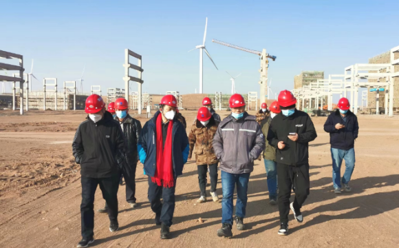 鎖定進度目標不動搖  統(tǒng)籌協(xié)調高效推進項目建設——海利集團公司黨委書記、董事長劉衛(wèi)東調研寧夏海利項目建設